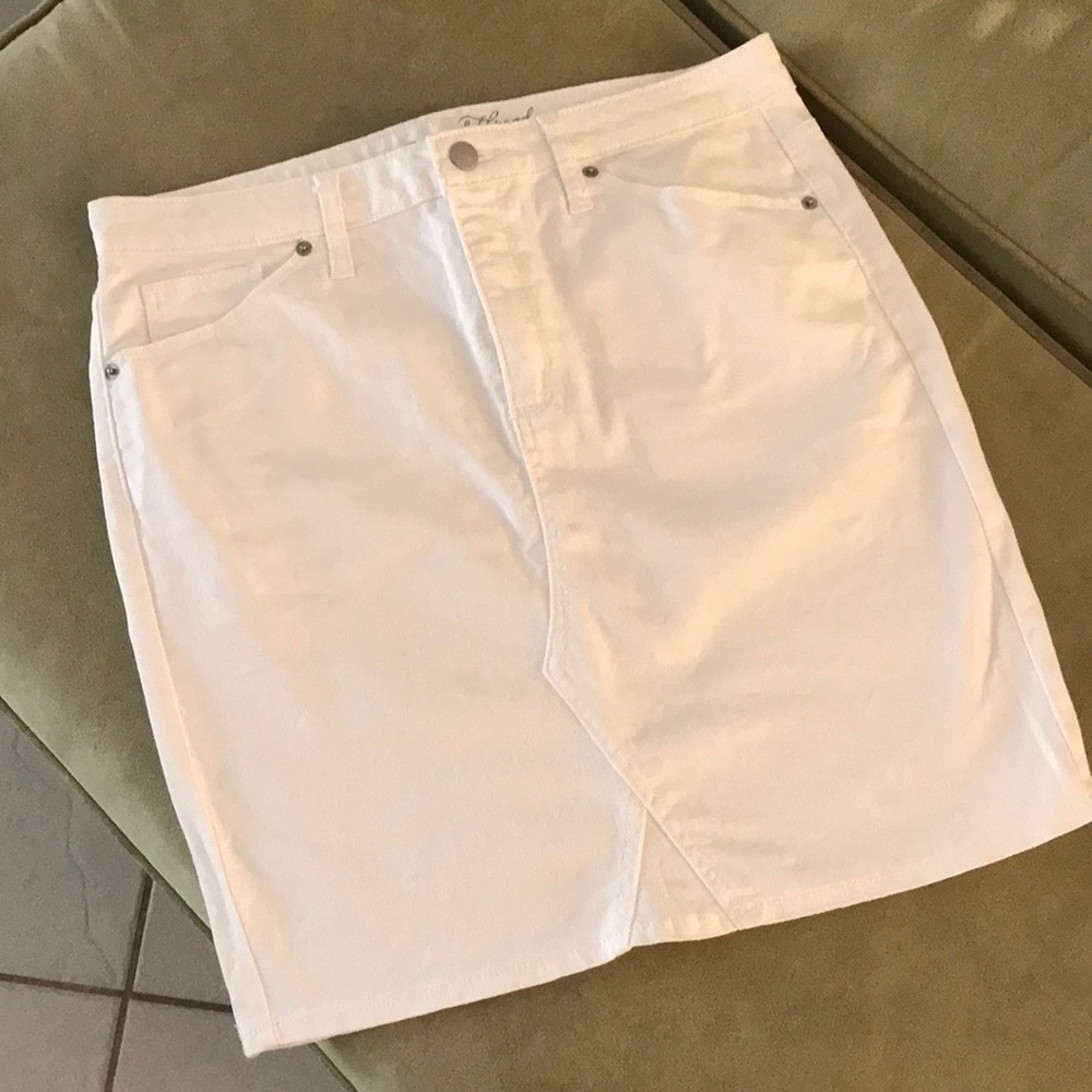 Universal Thread Denim skirt